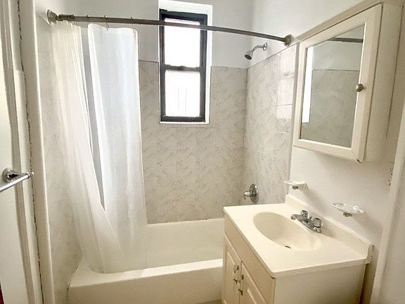 5th image of 30-22 35th St #4DB