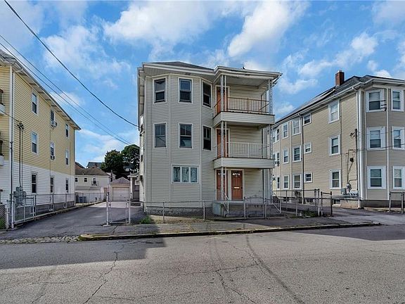 2nd image of 6 Henry St