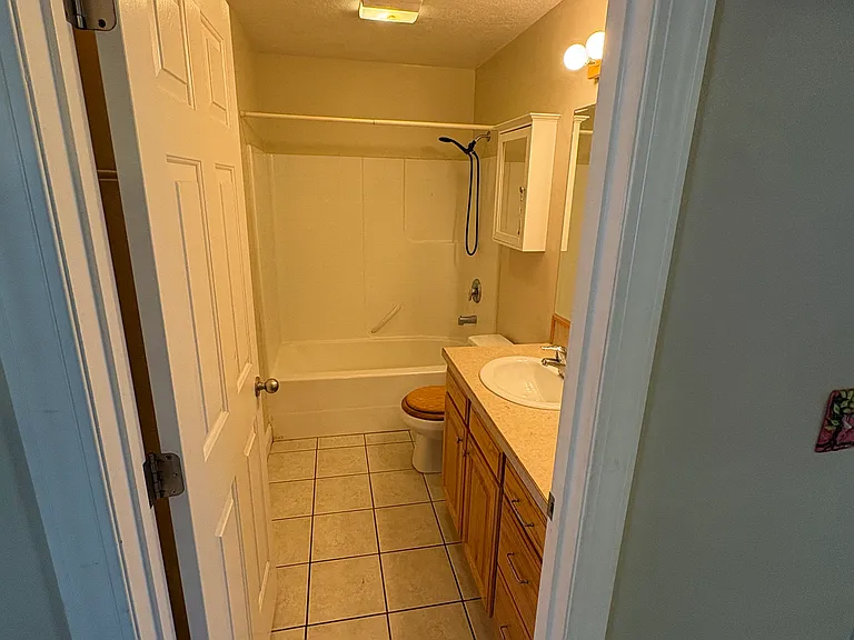 683 Wayne Ave — Photo 9