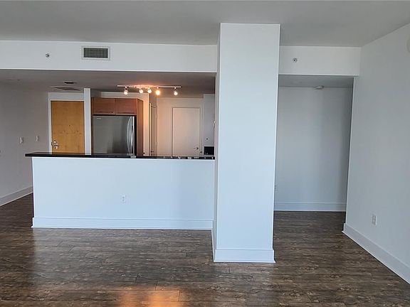 2nd image of 244 Biscayne Blvd APT 2909