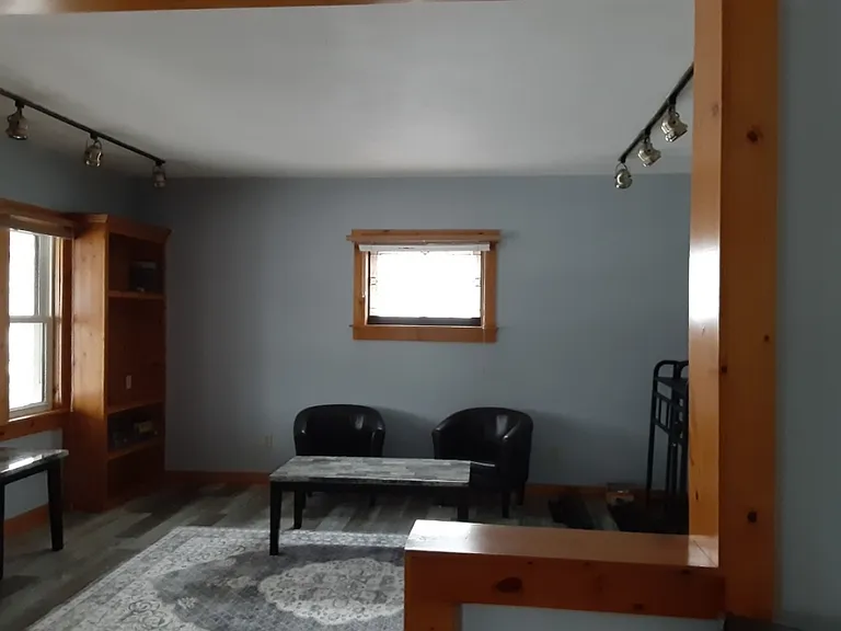 715 W Blodgett St — Photo 7