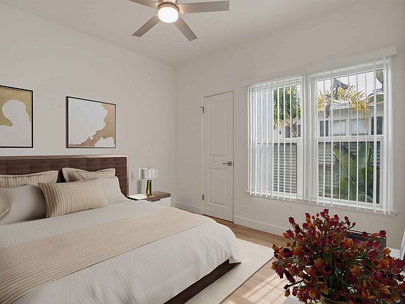 4th image of 2317-2321 Ocean Park Blvd #2317-A