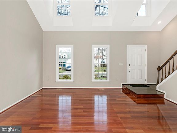 5th image of 13820 Mustang Hill Ln