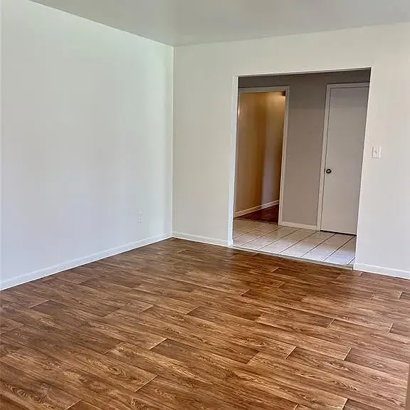 210 Black Forest Dr — Photo 8