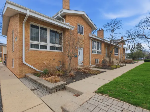 1525 N Arlington Heights Rd APT D, Arlington Heights, IL 60004
