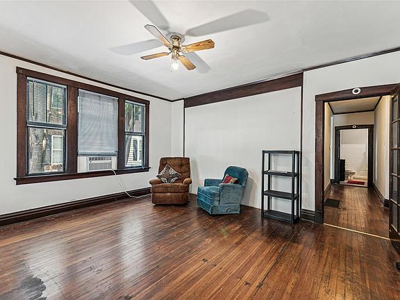 5th image of 223 W Monroe Ave