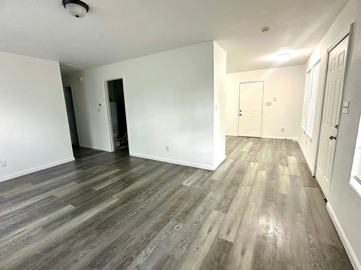 3 Bedroom Rambler Near NW Riverside! — Photo 4