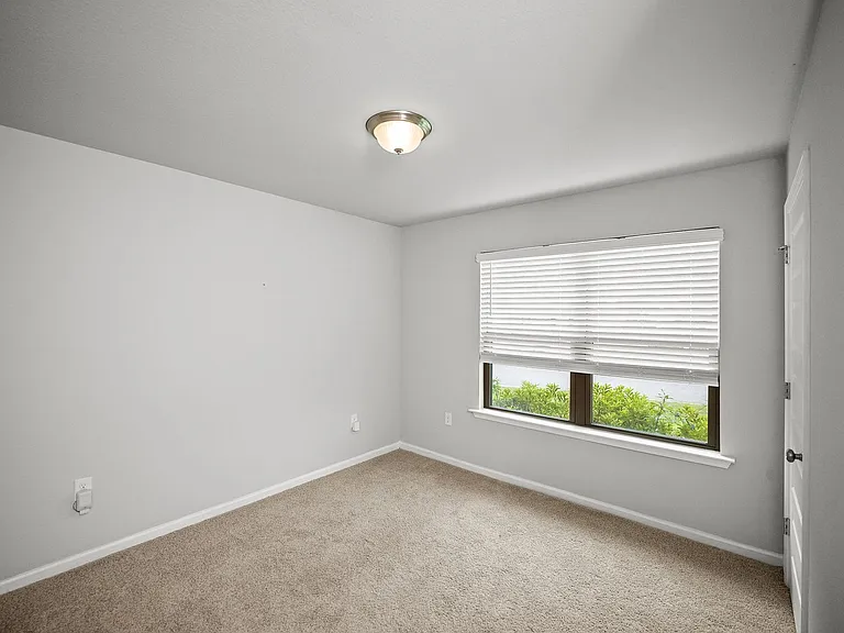 1487 Majesty Loop — Photo 24
