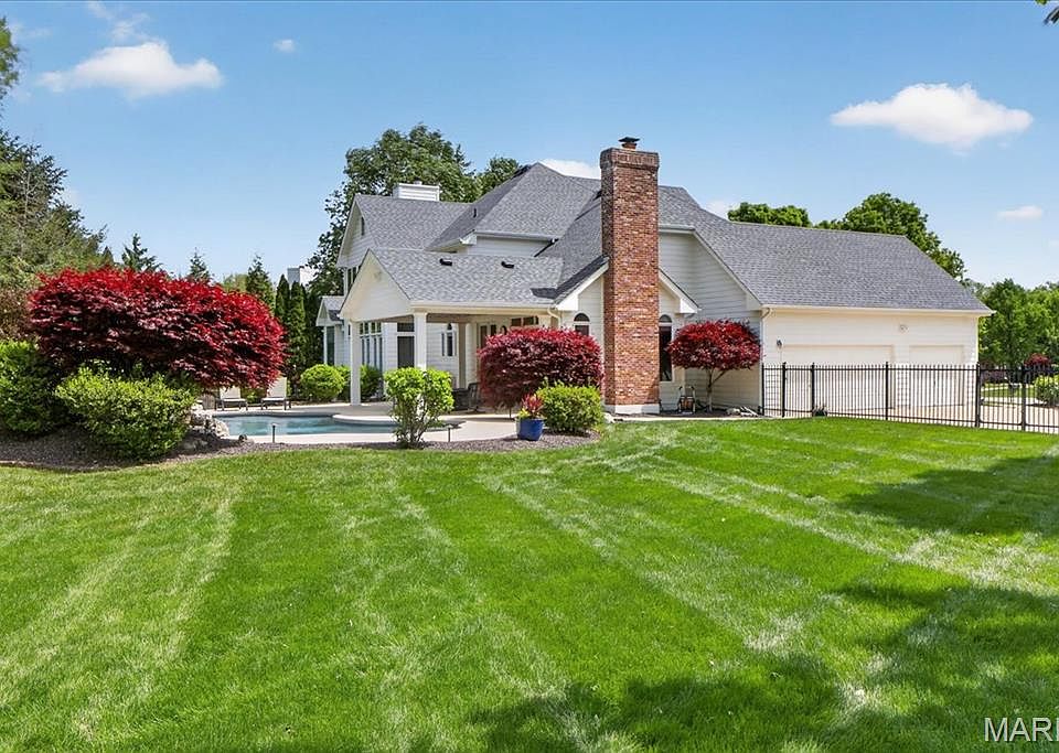 18009 Tara Woods Ct, Chesterfield, MO 63005 | Zillow