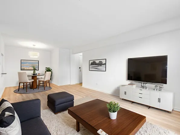 35-20 Leverich Street image 2 of 14