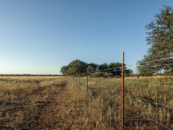 4th image of 2 County Road 208