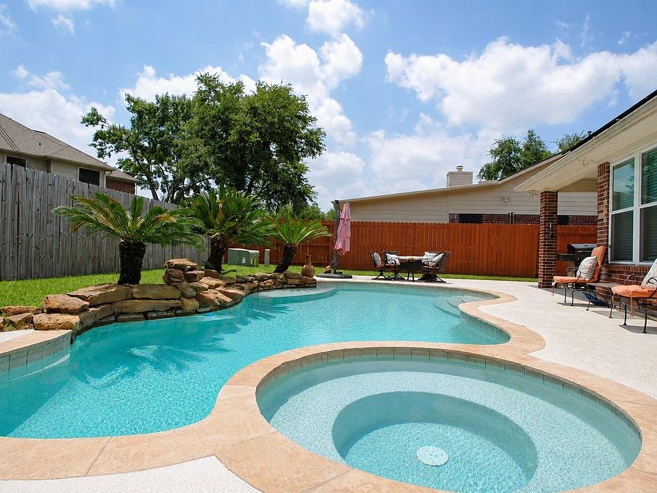 1st image of 9723 Therrell Dr