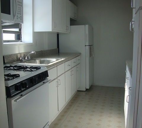 2nd image of 8531 120th St APT 5C