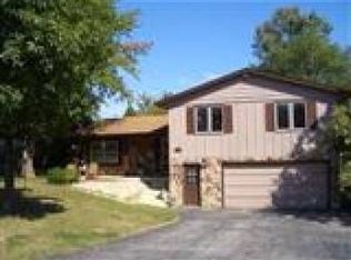 1505 Happy Valley Rd, Crown Point, IN 46307