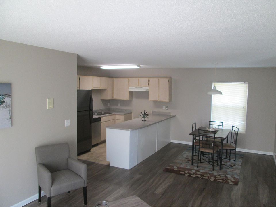 1st image of 1241 S Hutchins Ave APT 205