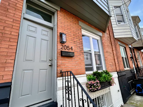 2054 Mercy St, Philadelphia, PA 19145