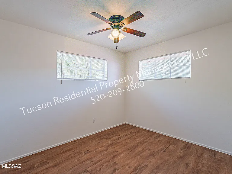 826 E Water St — Photo 34
