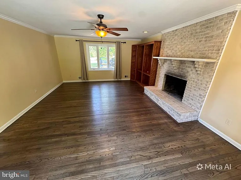 317 W Seminary Ave — Photo 15