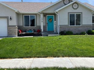 1210 E Searle Ln, Eagle Mountain, UT 84005