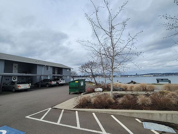 3rd image of 1029 Bay St #215C-3