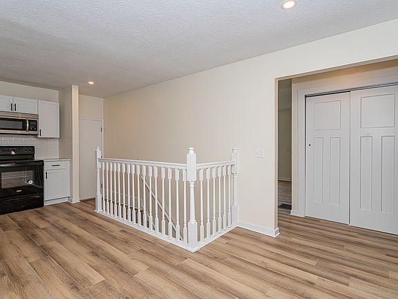 5th image of 105 Lynwood Dr