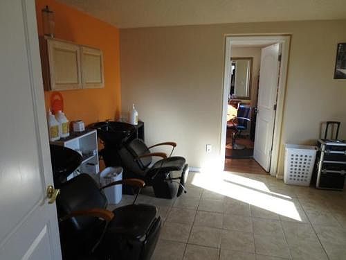 4th image of 3615 S Lake Ave