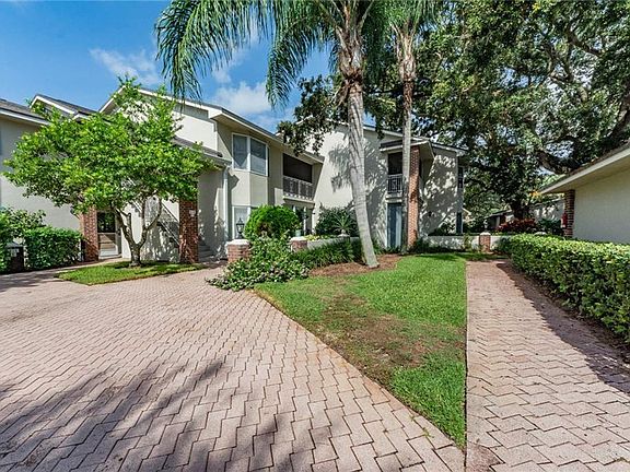 3rd image of 131 E Park Shores Cir APT 12E
