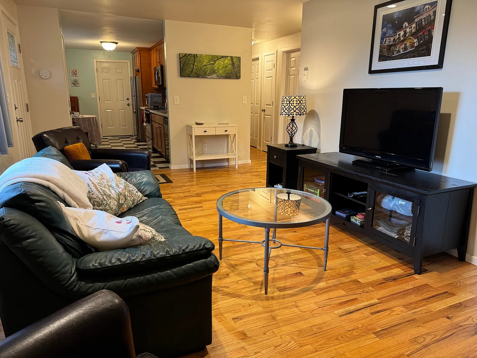 3 bed, 1040 sqft, $2,800 — Photo 4