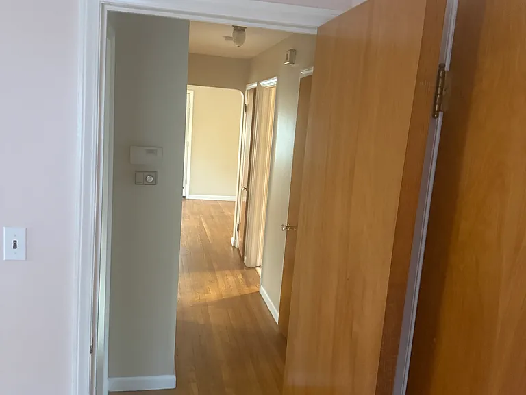 24305 Carlysle St — Photo 8