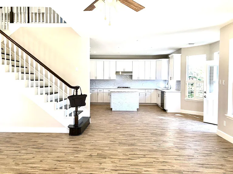 5711 Silver Bay Ct — Photo 6