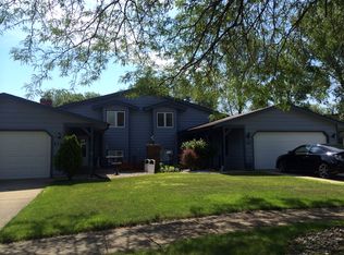 517 Spivak Dr, Schererville, IN 46375