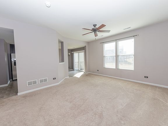 3rd image of 373 Devoe Dr
