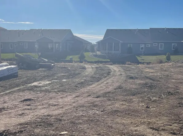 117 N Wildcat Dr, Sioux Falls, SD 57110