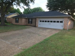 809 Peggy Dr, Whitehouse, TX 75791