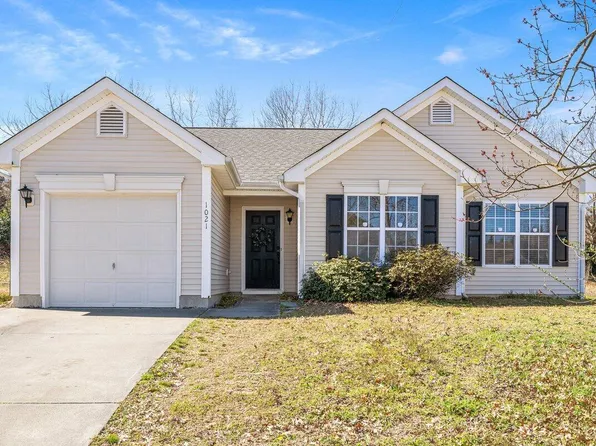 1021 Stormy Ln, Raleigh, NC 27610