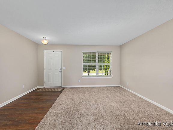 5th image of 535 Firestone Dr SE