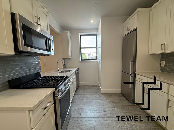 2nd image of 56 W 127th St #5BB