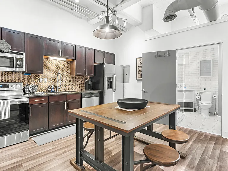 659 Auburn Ave NE #117 — Photo 12