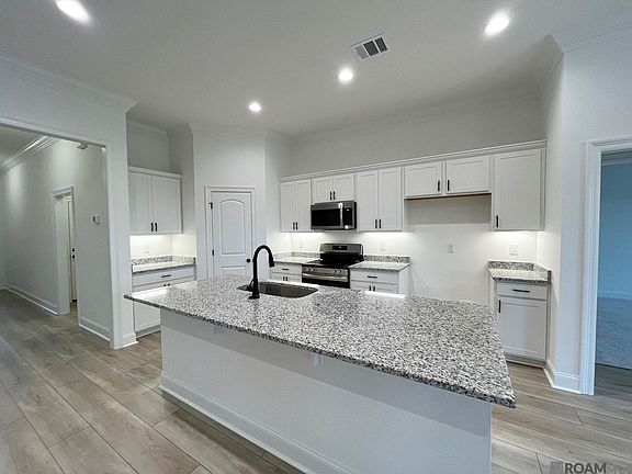 2nd image of 1518 Cavalry Ave