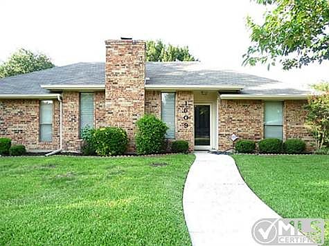 1st image of 1609 Walker Dr