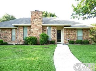 1609 Walker Dr, Carrollton, TX 75007