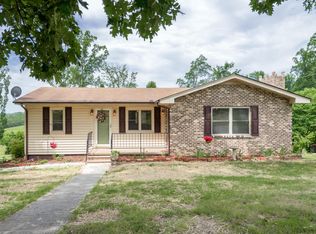 1209 Cooper Rd, Strawberry Plains, TN 37871