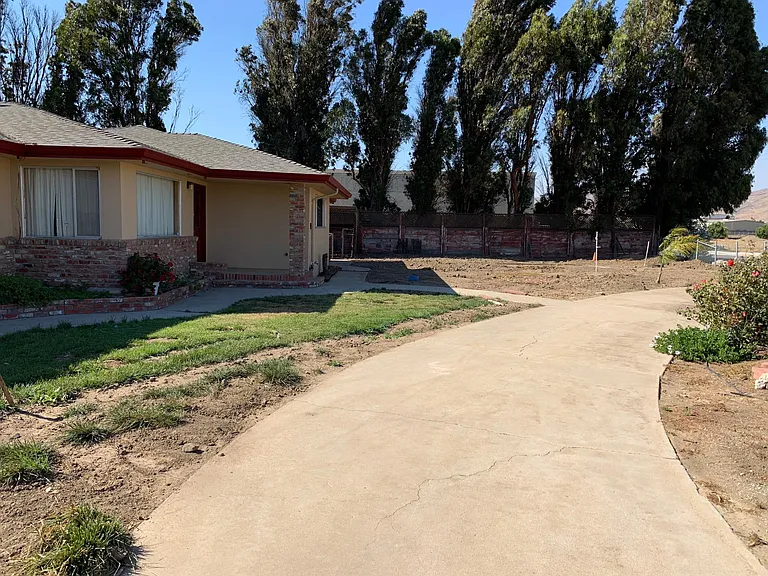 355 Nestles Rd — Photo 4