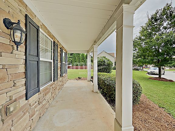 2nd image of 3310 Gardenside Dr