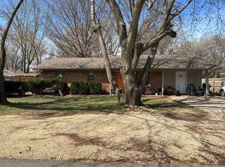 77 S Locust St, Farmington, AR 72730