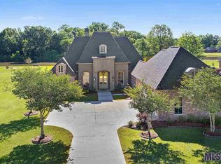8446 Pin Oak Ln, Zachary, LA 70791