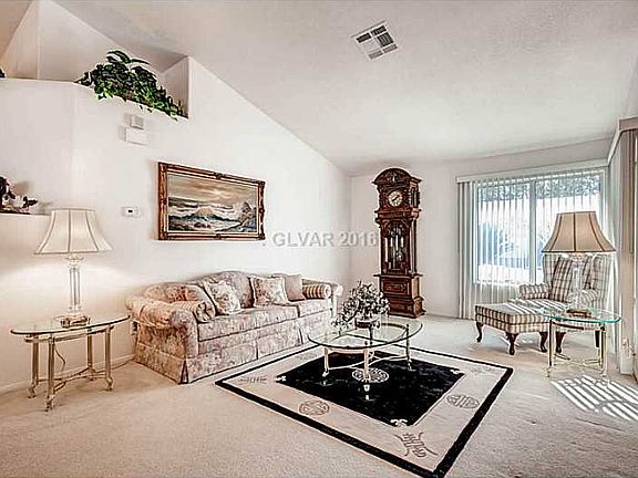 5th image of 848 Cypress Pines Way