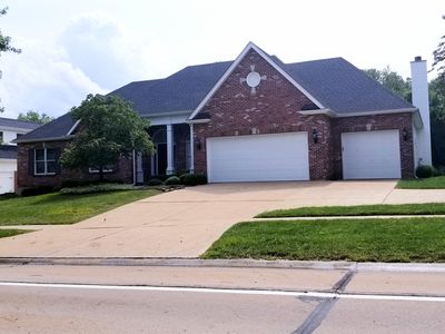 16058 Pierside Ln, Ballwin, MO, 63021