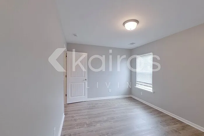 109 Saint Matthew Way — Photo 15