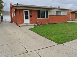 1543 Westbrook Dr, Madison Heights, MI 48071